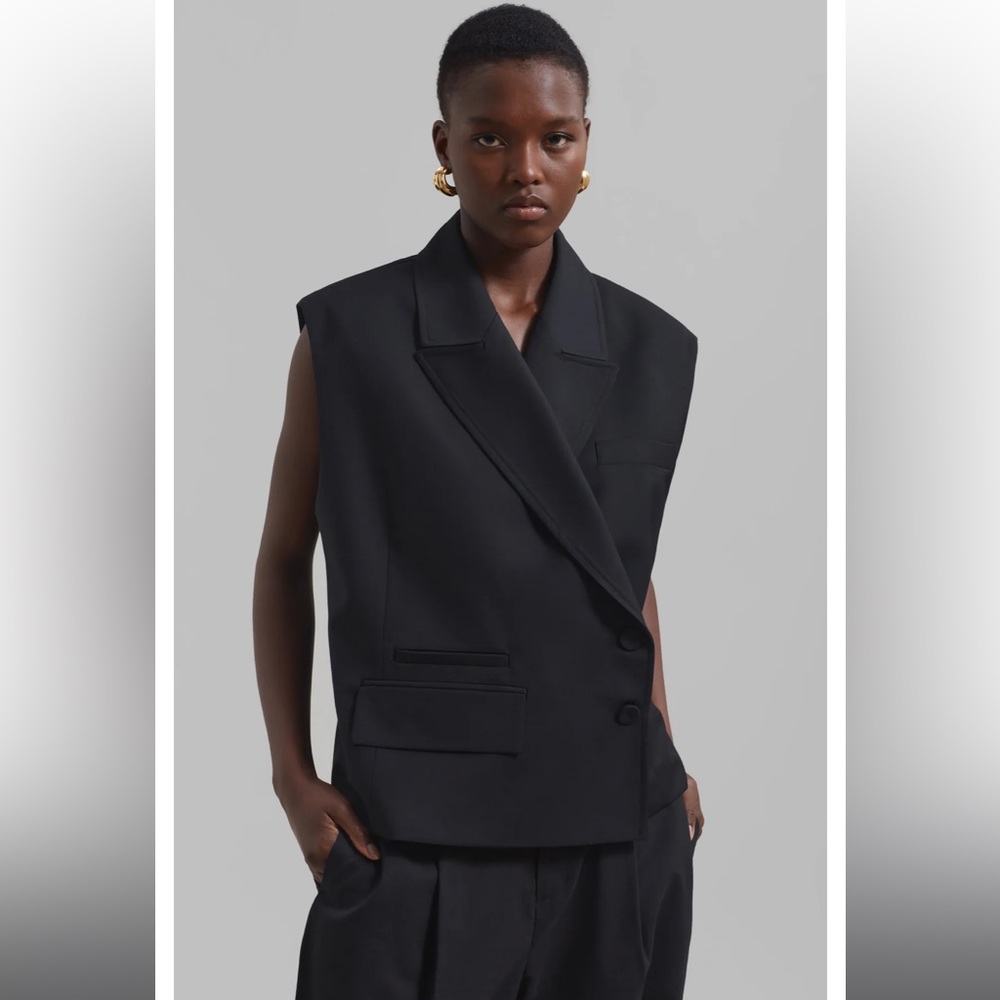 FRANKIE SHOP ALORA ASYMMETRICAL SLEEVELESS BLAZER - SZ M/L